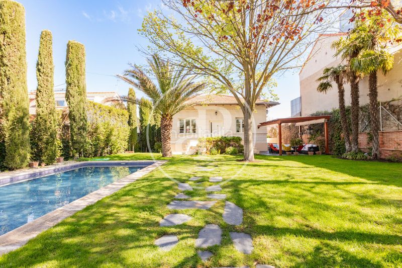 Foto 1da1a7b7-9405-4aee-abe1-e23205b0a454. Casa amb calefacció aparcament piscina a La Florida - El Plantío Madrid