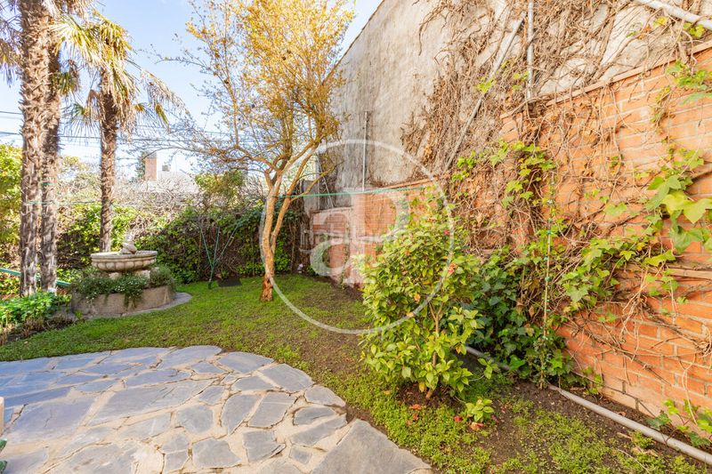 Foto eafa3245-c4f7-4993-918d-650aec231649. Casa amb calefacció aparcament piscina a La Florida - El Plantío Madrid