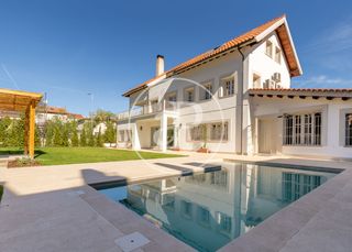 Location Maison  Av. de alfonso xiii. Casa independiente en alquiler en bernabéu