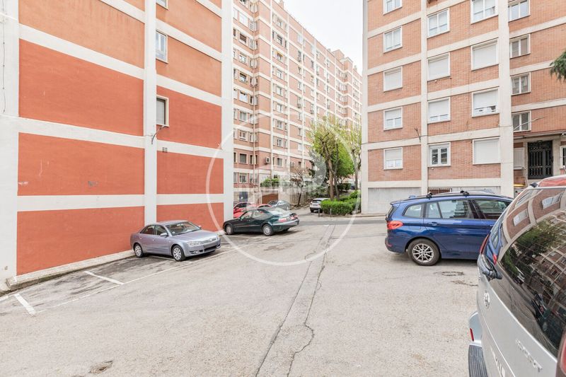 Foto b15183cf-f788-4474-9e2f-0079170ecaec. Pis amb calefacció aparcament a Prosperidad Madrid