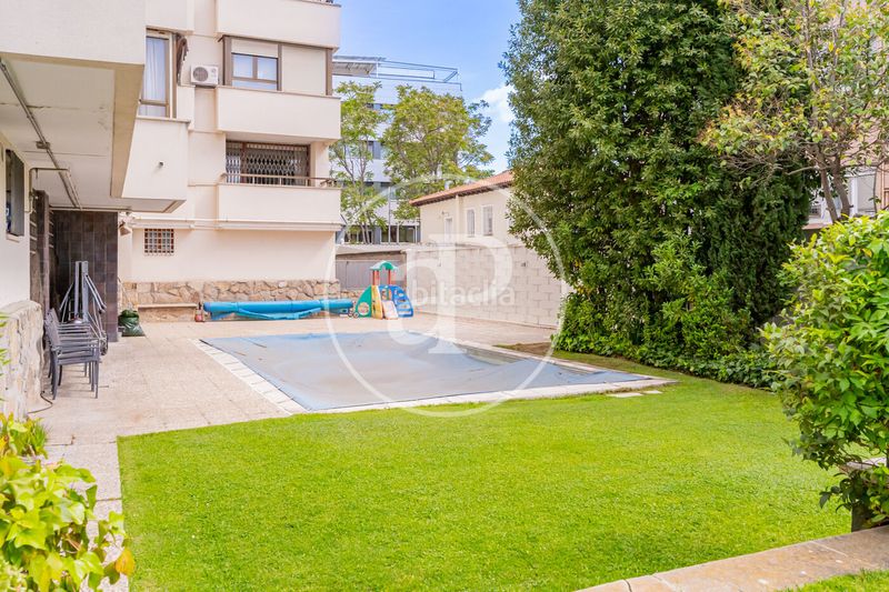Foto 1a32e7af-2b27-4b6f-a8e2-ecc0771e883d. Pis amb calefacció aparcament piscina a Hispanoamérica-Bernabéu Madrid