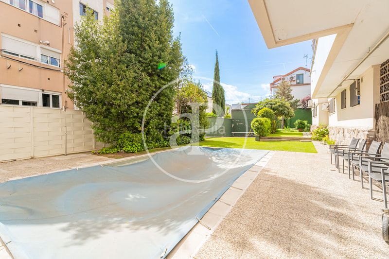 Foto c7143fff-a575-4c05-9114-0655535964fb. Pis amb calefacció aparcament piscina a Hispanoamérica-Bernabéu Madrid