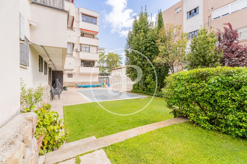 Foto e1d836c3-2bd7-4625-9621-4fce0711f1fa. Pis amb calefacció aparcament piscina a Hispanoamérica-Bernabéu Madrid