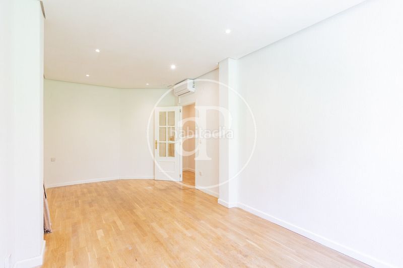 Foto 25e24a0f-8040-4c3a-b77f-aad6a205ae27. Pis amb calefacció a Ibiza Madrid