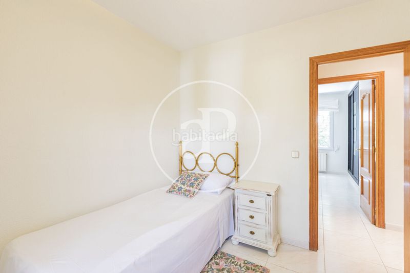 Foto 0ac4d9e2-9872-49a0-a76e-b9f07f1d91c6. Casa amb calefacció aparcament piscina a El Monte Torrelodones