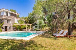 House in El Monte. Chalet independiente en venta en los peñascales