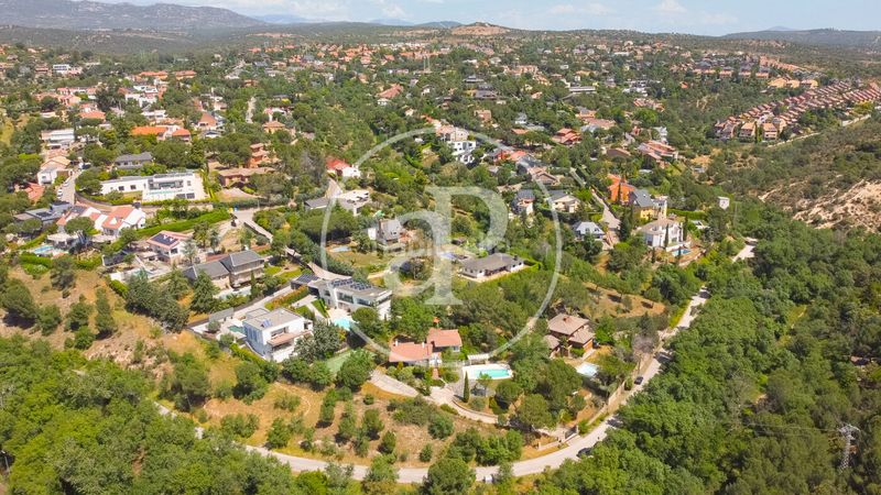 Foto 0edc73aa-063c-498d-831c-d66d562ce3d2. Casa amb calefacció aparcament piscina a El Monte Torrelodones