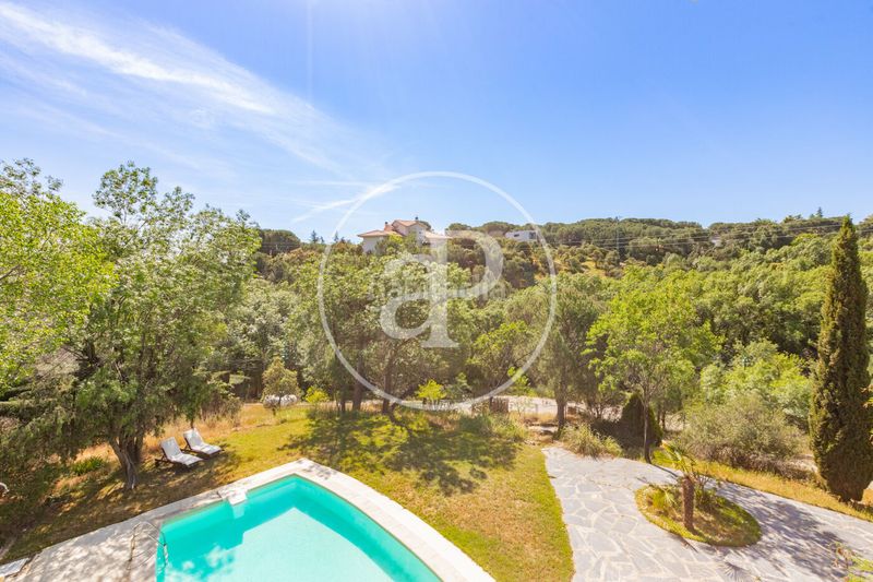 Foto 7e3de6ee-bf53-4021-b190-39cb6d757e69. Casa amb calefacció aparcament piscina a El Monte Torrelodones