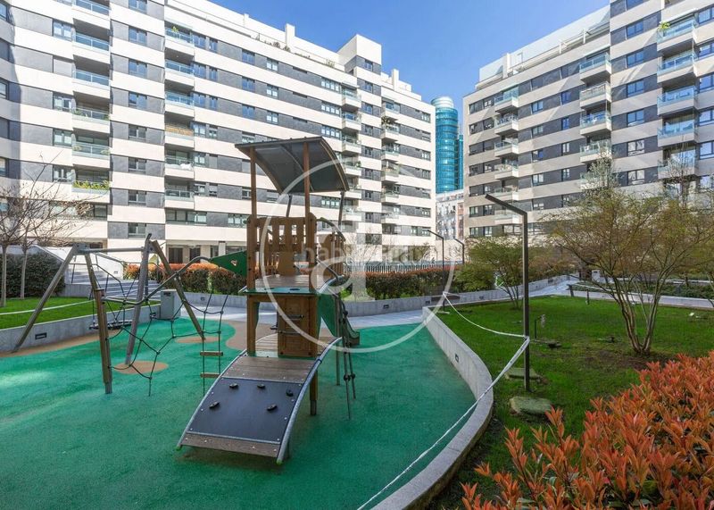 Foto 19c53ff9-f375-4b76-a702-911dc50bb38c. Pis amb calefacció aparcament piscina a Ríos Rosas-Nuevos Ministerios Madrid