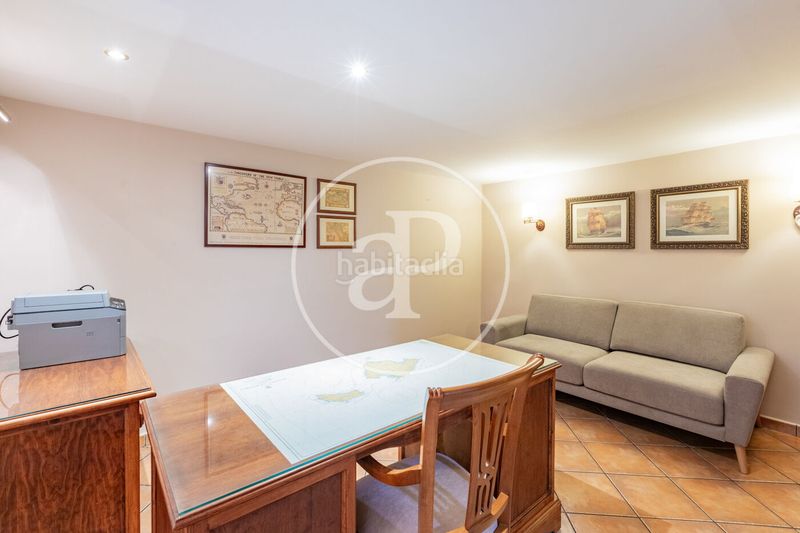 Foto 0bad1718-d0aa-4240-a0e3-c2e6154082bb. Casa adossada amb calefacció aparcament a Salvador Madrid