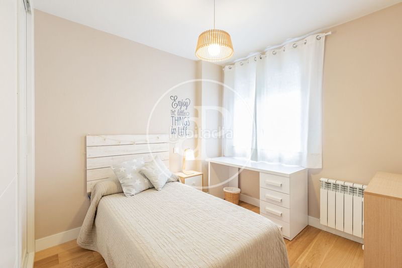 Foto 665bee01-6c59-4909-99a7-e603e3c55fa1. Casa adossada amb calefacció aparcament a Salvador Madrid