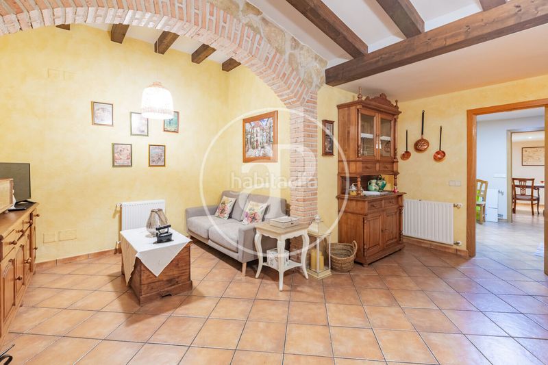 Foto 77c810a6-dd38-4da6-9261-474b8733ab78. Casa adossada amb calefacció aparcament a Salvador Madrid