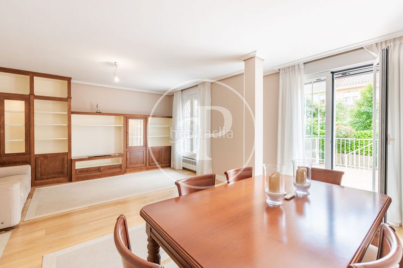 Foto ad6a4b0a-8d15-4bf3-9729-23f4a91d575b. Casa adossada amb calefacció aparcament a Salvador Madrid
