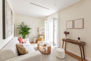 Pis  C. de la fuente del berro. Piso en venta exterior en zona goya con terraza abalconada