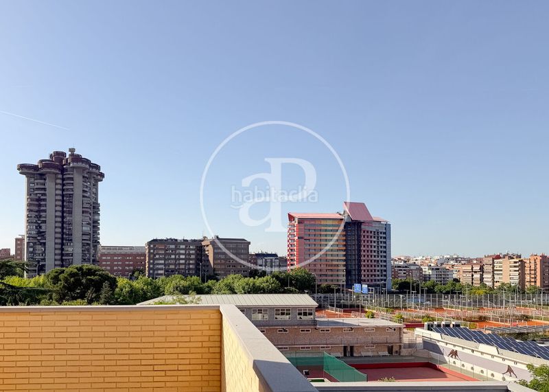 Foto ea41bb94-f807-4a89-805b-637b7e91e4ed. Pis amb calefacció aparcament a Guindalera Madrid
