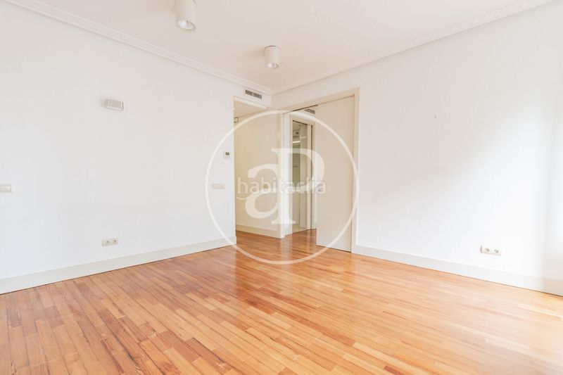 Foto 0e5fcfd7-4b81-456f-93a2-10609dbdc4aa. Alquiler piso  en alquiler en calle argensola en Madrid