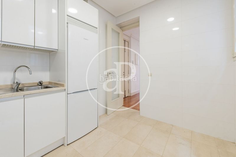 Foto b69b1ad4-3370-4aa0-846d-9554af19a8cc. Alquiler piso  en alquiler en calle argensola en Madrid