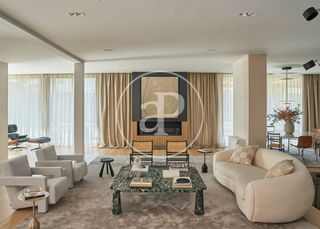 Casa a Las Lomas. Villa de autor en venta en las lomas