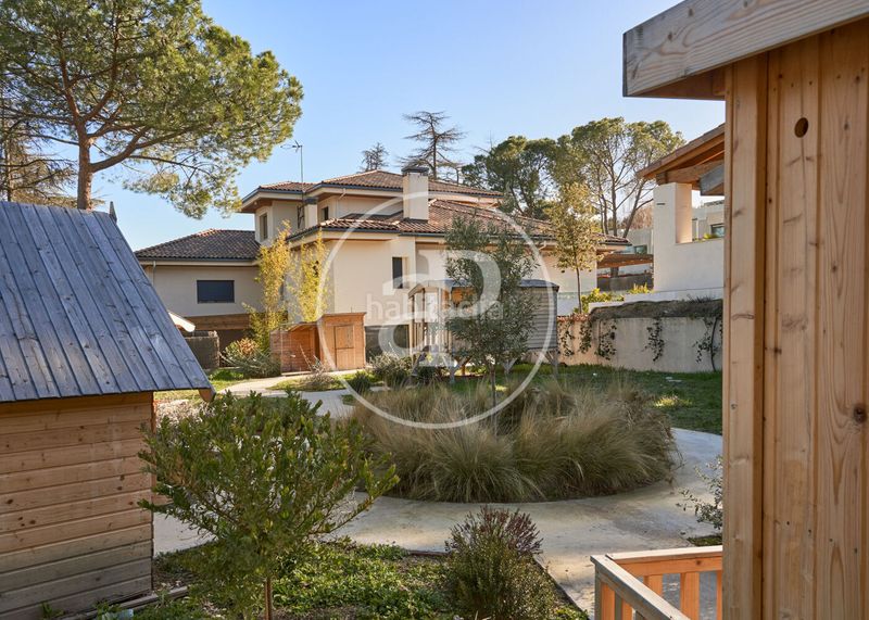 Foto c38e205b-223f-4c22-9a73-beca630d399a. Casa amb calefacció aparcament piscina a Las Lomas Boadilla del Monte