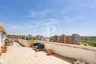 Attique à P.º de la virgen del puerto 65. Ático en venta en imperial