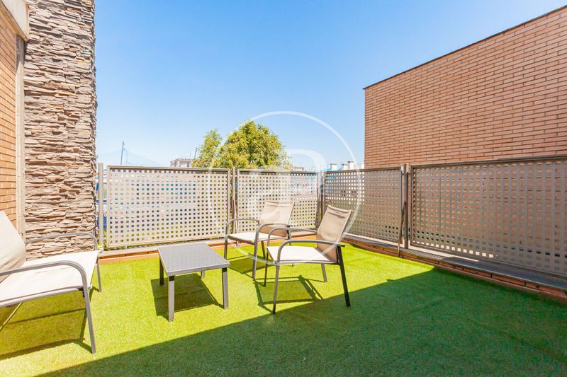 Foto 5440a574-b85d-4749-ade8-d9b034222c09. Casa adossada amb calefacció aparcament piscina a Madrid