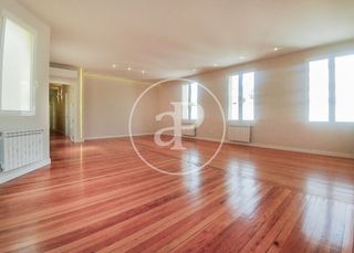 Rent Flat  C. de montesa. Piso en alquiler en lista