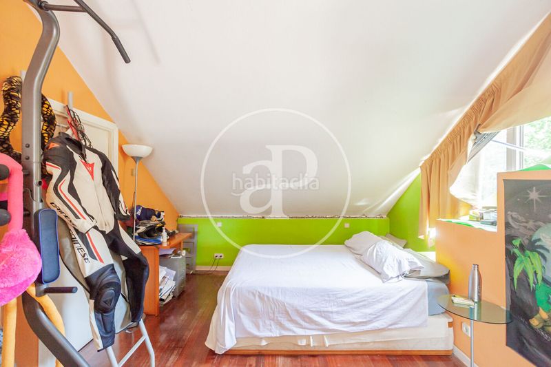 Foto 83d6fa6f-3055-43bb-97ca-679218c4435e. Casa adossada amb calefacció aparcament piscina a Madrid