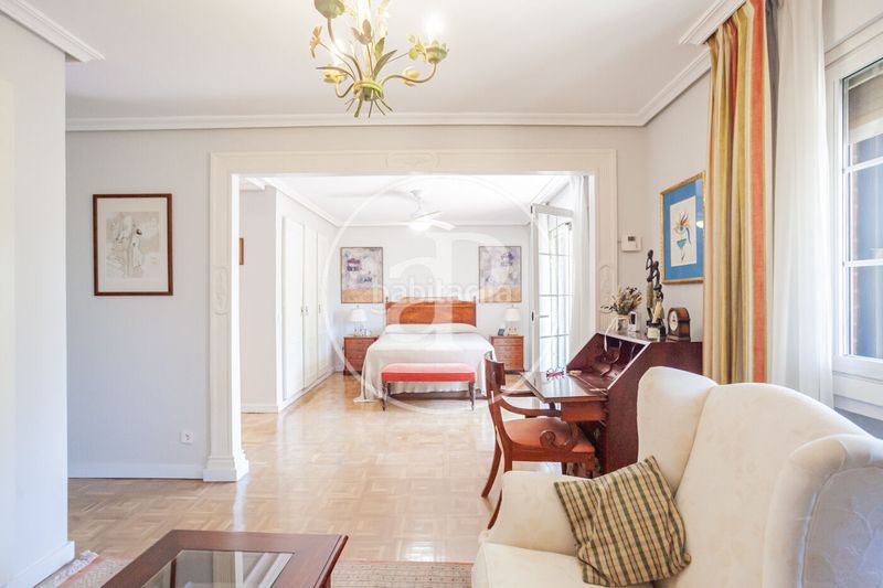 Foto a4b2b844-5169-45fe-befd-acb080401d21. Casa adossada amb calefacció aparcament piscina a Madrid