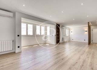 Appartement à Salvador. Piso en venta en corazón de maría