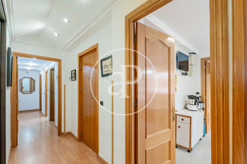 Foto f706a1aa-5b9d-4b32-8489-f52a75269451. Pis amb calefacció aparcament piscina a Mirasierra Madrid