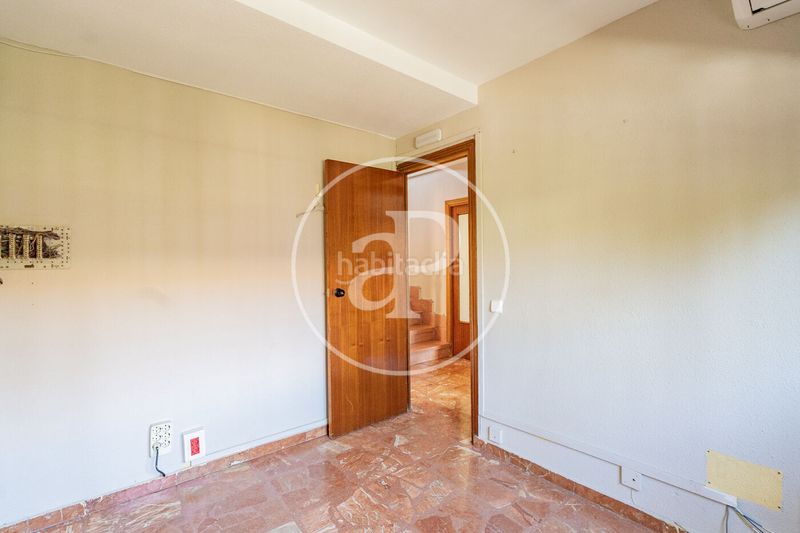 Foto 4a88694e-b80a-49c4-93e8-14bad3094a3d. Casa amb calefacció a Canillas Madrid