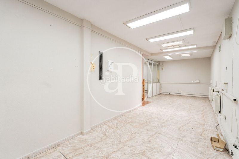 Foto 5b47d059-7403-470b-a173-43b263d348a3. Casa amb calefacció a Canillas Madrid