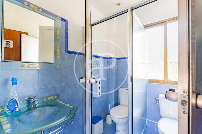 Foto f5d3f8ec-f7ea-414b-9a88-f06a089cf03f. Casa amb calefacció a Canillas Madrid