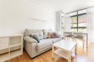 Pis a Costillares. Piso en venta en calle bausá