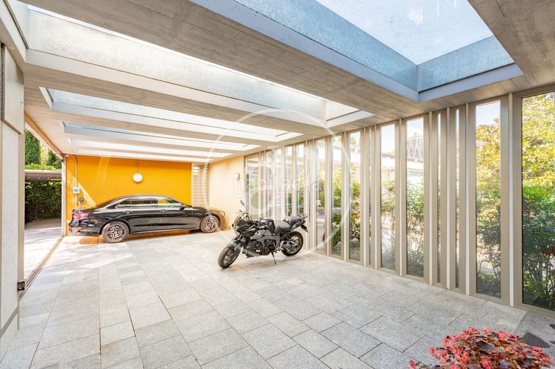 Foto a0740386-d82f-41f1-88dc-0279715451fa. Casa amb calefacció aparcament piscina a Valdemarín Madrid