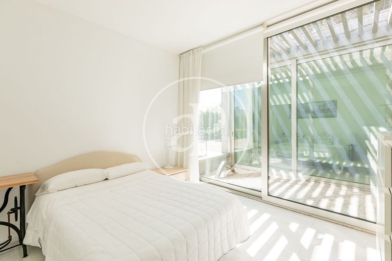 Foto a26bed7e-49b9-4079-9069-5b899a967eb7. Casa amb calefacció aparcament piscina a Valdemarín Madrid