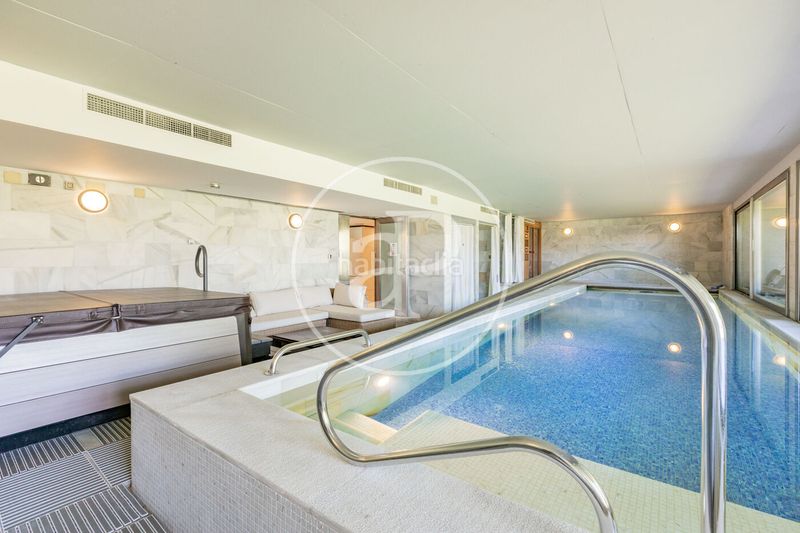 Foto a6c28702-ba56-4bd1-81e5-2acb326d0bea. Casa amb calefacció aparcament piscina a Valdemarín Madrid