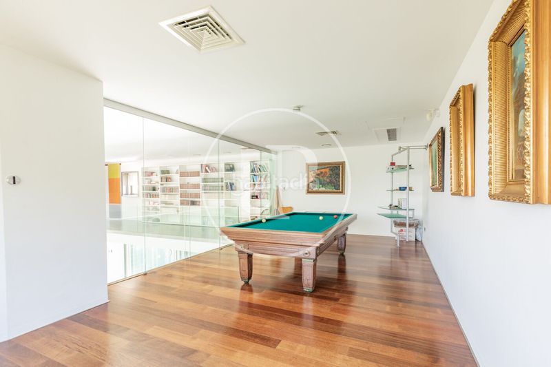 Foto b058f9f6-75ff-46ce-9f6c-bcbdbe5dde25. Casa amb calefacció aparcament piscina a Valdemarín Madrid