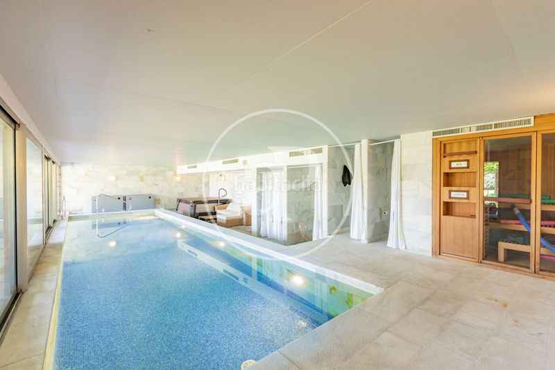 Foto d81a2a4c-71ae-462e-9482-a3ac2255192f. Casa amb calefacció aparcament piscina a Valdemarín Madrid