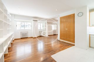 Rent Flat in Nueva España. Piso en alquiler en chamartín