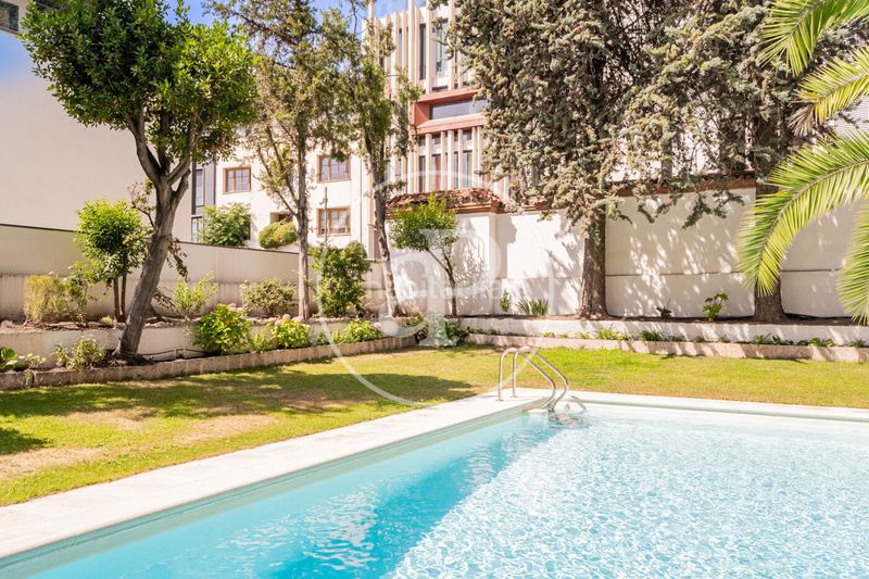Foto cefda373-9230-47ee-bf0c-62db803f48f2. Pis amb calefacció aparcament piscina a Hispanoamérica-Bernabéu Madrid