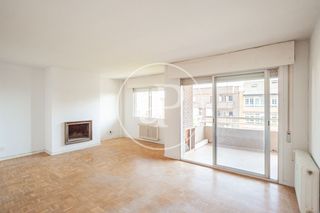 Pis  Av. dr. marañón. Piso en venta en majadahonda