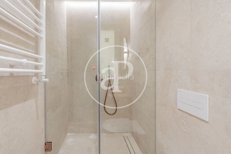 Foto 24754ef3-40cb-443c-9dfd-a45eec18e7b4. Pis amb calefacció a Gaztambide Madrid