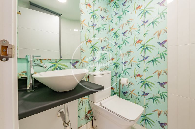 Foto 8eef47f9-9275-4351-8aa6-ff6a735644d8. Casa adossada amb calefacció aparcament piscina a La Moraleja