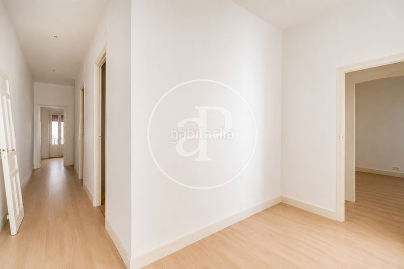 Foto 4df0d591-dc96-4a33-a994-a40f7c0406e1. Pis a Recoletos Madrid