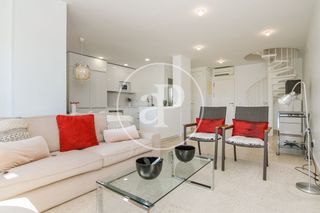 Rent Flat  C. de apolonio morales 8. Dúplex en alquiler en apolonio morales