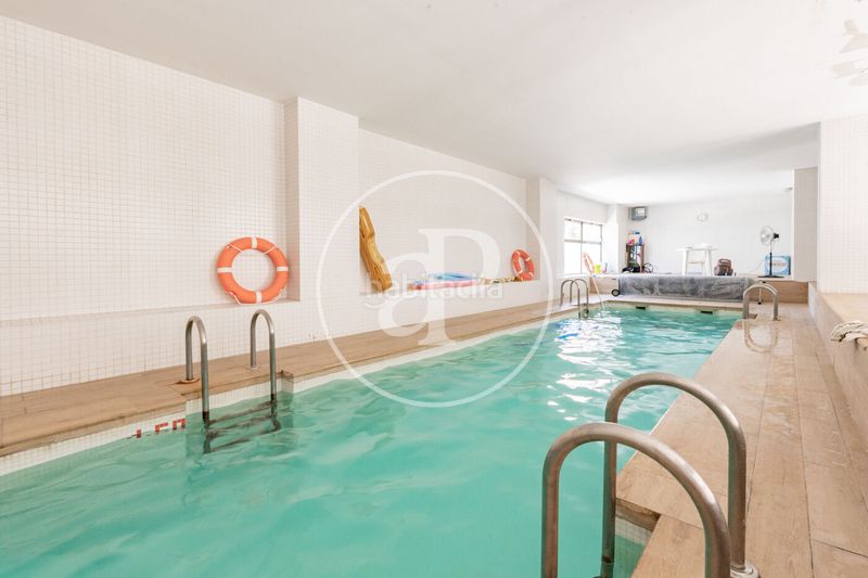 Foto d4a2337d-32d9-4fdf-84fa-216d87404219. Pis amb calefacció aparcament piscina a Adelfas Madrid