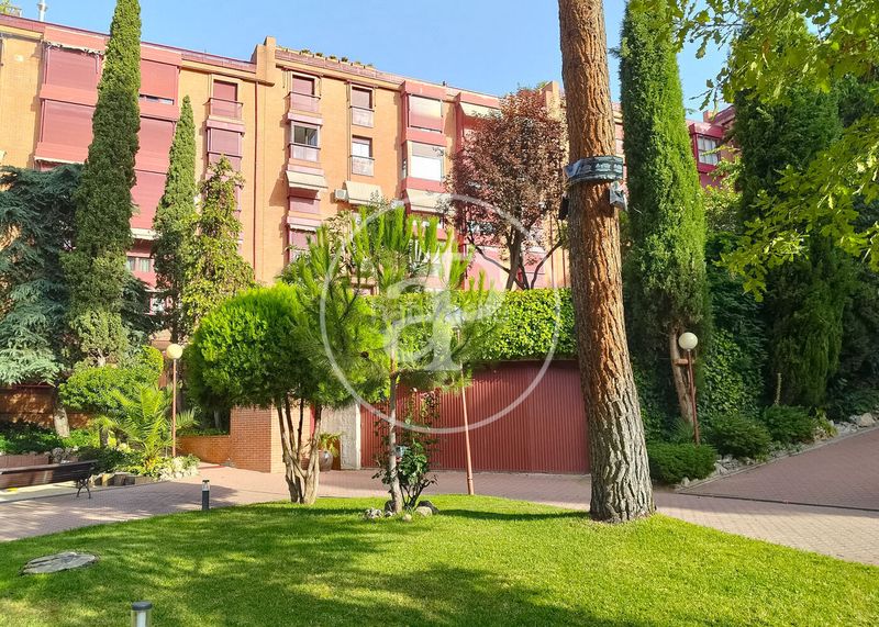 Foto 78ac7de0-98ce-41c9-84d2-0f0752141a94. Pis amb calefacció aparcament piscina a Embajadores-Lavapiés Madrid