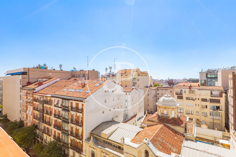 Foto e14d8cdb-f271-46c8-9f29-22b06c4d479e. Àtic amb calefacció a Recoletos Madrid