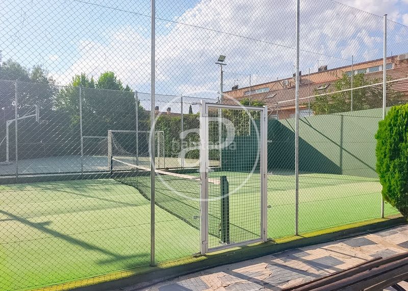 Foto a44f2c65-fe08-448f-882a-98adf5964d18. Casa aparellada amb calefacció aparcament piscina a Algete
